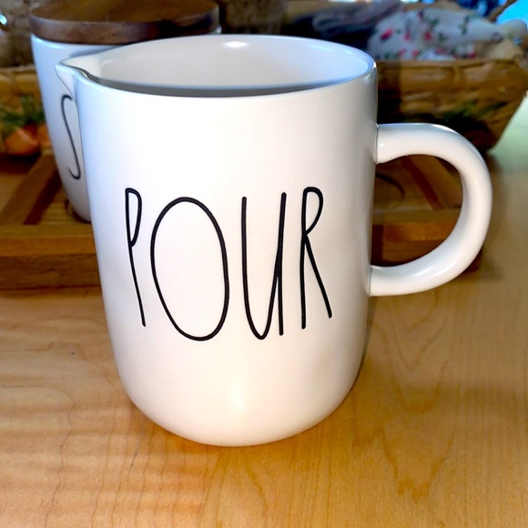 🦚Rae Dunn Farmhouse Ceramic “Sweet & Pour” Wooden Tray Set - Picture 3 of 16